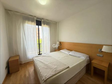 Apartamento de alquiler en Calle de Samaniego, 12, Rejas - Photo 4