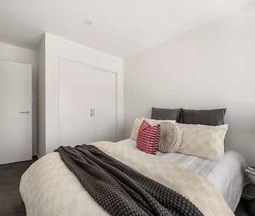 Modern sunlit retreat in Marsden Village, Karori - Photo 1