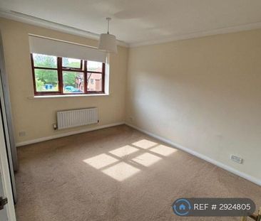 4 bedroom detached house to rent - Photo 2