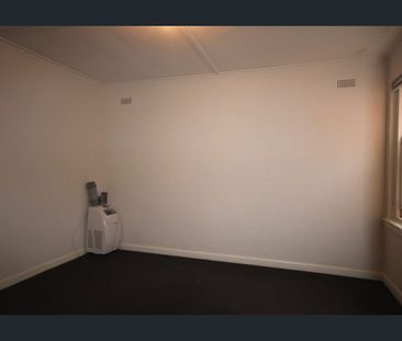 Stylish Unit in the Heart of Bentleigh - Photo 6