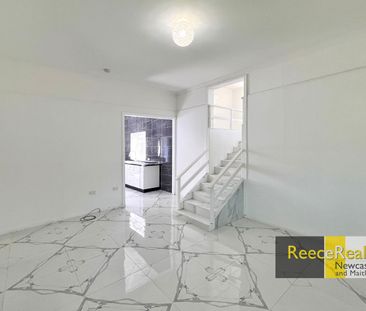 Three bedroom family home - Photo 3