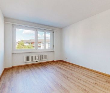 Flooded with light, quiet and central – your new home in Muttenz - Foto 1