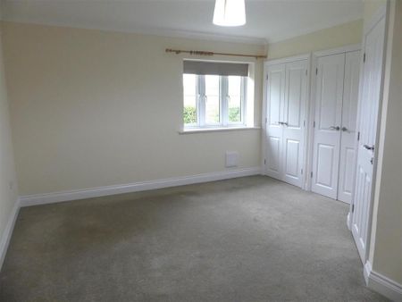 3 bedroom detached bungalow to rent - Photo 4