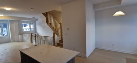 For Lease - 9 Carl Hill Lane, Richmond Hill, Ontario - Photo 2