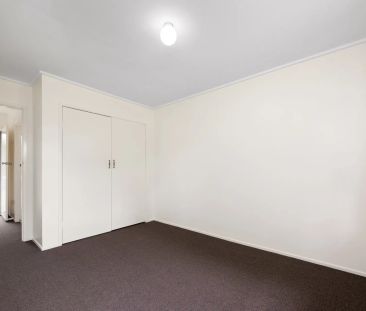 Convenient One-Bedroom Unit in a Prime Inner-City Location - Photo 4