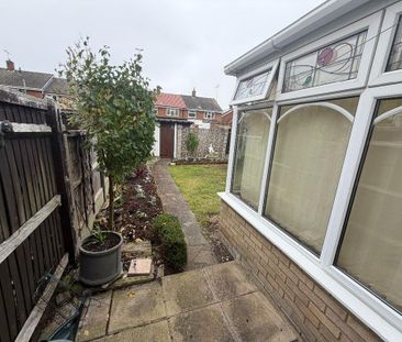 2 bedroom terraced house to rent - Photo 4