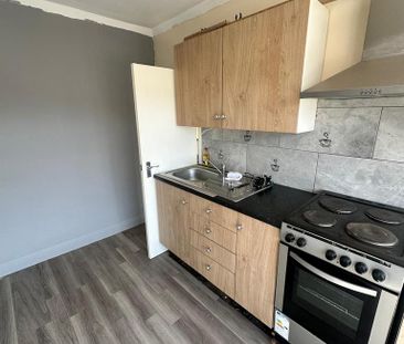 2 bedroom maisonette to rent - Photo 1