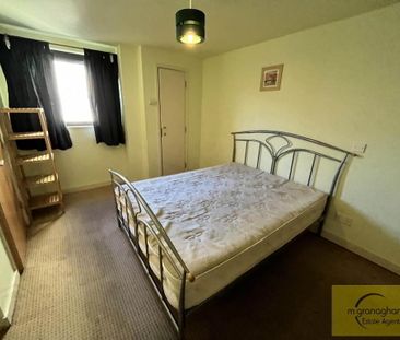 Apartment 8 17 Queens Square, Belfast, BT1 3FF - Photo 4