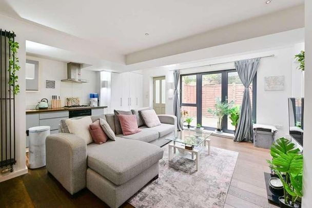 Cromwell Road, Wimbledon, SW19 - Photo 1