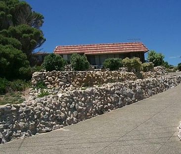 BEAUTIFUL BEACHSIDE ESCAPE - Photo 2