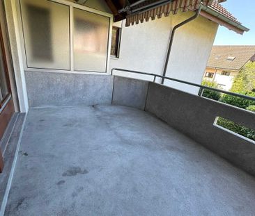 Helle 4.5-Zimmer-Wohnung mit Balkon - Photo 3