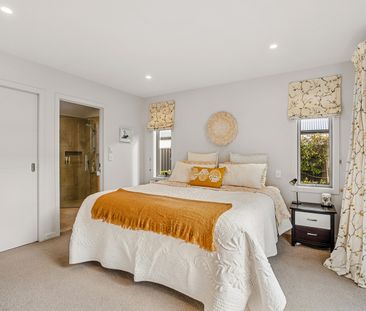 Large Family Home - Unfurnished - Photo 3