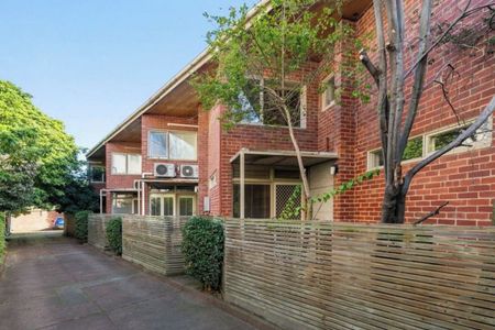 One Bedroom with Townhouse Layout - Photo 4