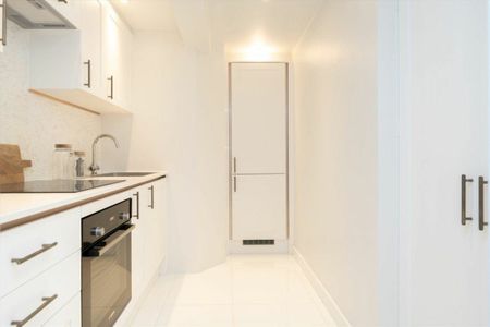 Cadogan Square, Chelsea, SW1X - Photo 5