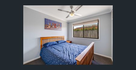 Spacious Family Home with room for all toys - Photo 2