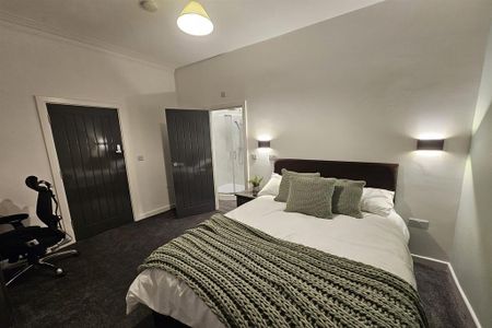 1 bedroom in a house share to rent - Photo 3