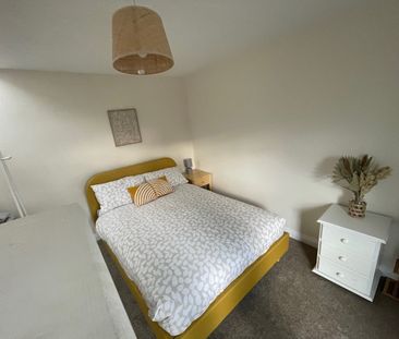 2 Bed Flat, Chesham Road, BN2 - Photo 6