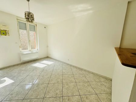 Location Maison 2 pièces 45 m2 à Saint-Quentin - Photo 2