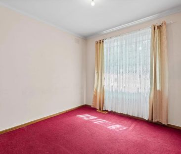 3 BEDROOM HOME IN GREAT LOCATION - Photo 1