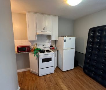 304 - 175 King Edward Avenue - Photo 5