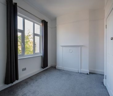 4 bedroom flat to rent - Photo 6