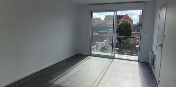 Location Appartement 2 pièces 47m² HAZEBROUCK 59190 - Photo 2