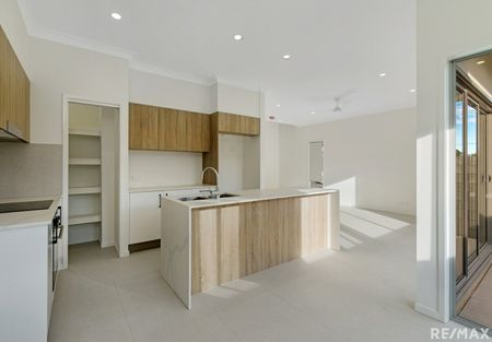 13/231 Government Road, Labrador QLD 4215 - House For Rent | Domain - Photo 5