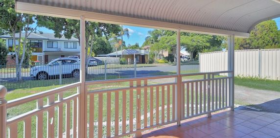 Charming Rental Opportunity in Hillcrest: Spacious House Available for Lease! - Photo 2