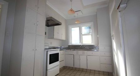 THREE BEDROOMS - HOKOWHITU - Photo 4