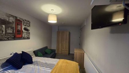 6 bedroom terraced house to rent - Photo 2