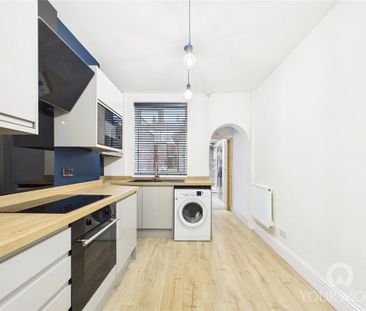 2 bedroom terraced house to rent - Photo 2
