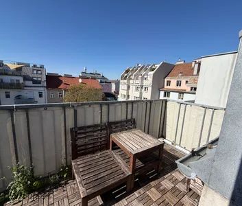 Ruhige DG-Wohnung mit Süd-Terrasse & Lift - 2 Zimmer, 1100 Wien - Photo 3