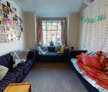 6 Bedroom Student Properties Hyde Park - Photo 3