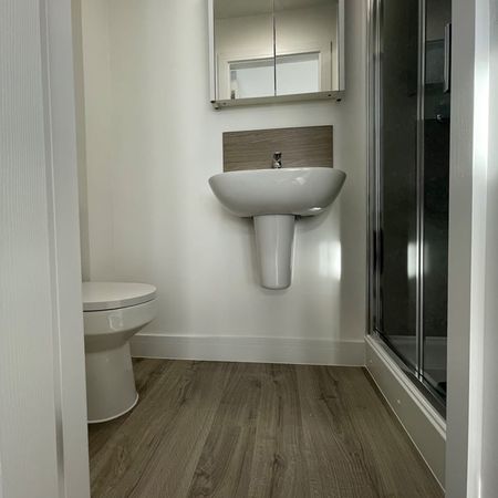 Studio Flat, London, N13 - Photo 4