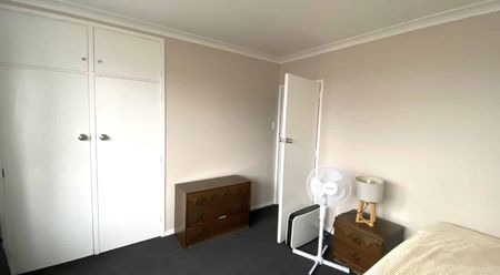 3 Bedroom Home in Redwoodtown - Photo 2