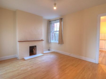 3 BED Terraced House To rent - Photo 2