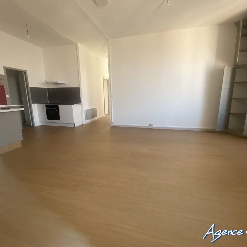 Location Appartement 3 pièces 77m² RIVESALTES 66600 - Photo 1