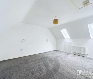 3 Bedroom Town House - Photo 2