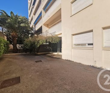 Location Appartement 2 pièces 49m² TOULON 83200 - Photo 3