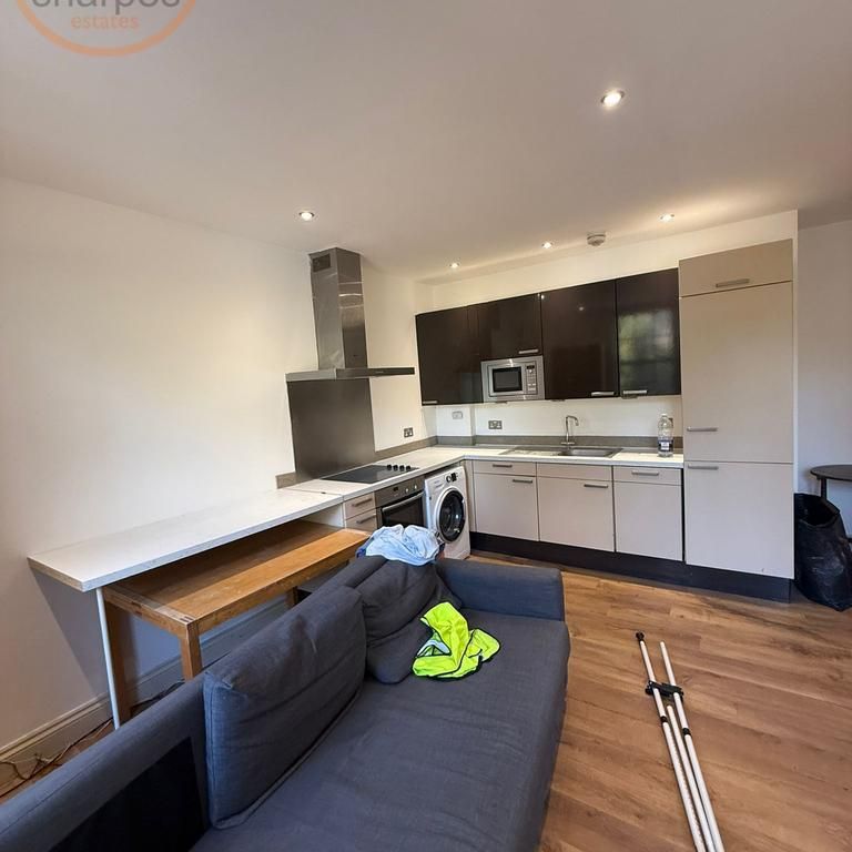 2 bedroom flat to rent - Photo 1