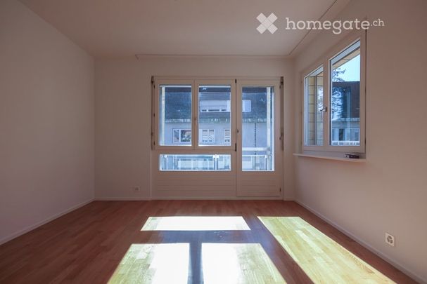 Familienfreundliche 5.5-Zimmer-Maisonette-Wohnung mit Terrasse und Garten - Photo 1