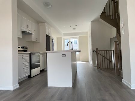 For Lease - 38 Origin Way, Vaughan, Ontario - Photo 4