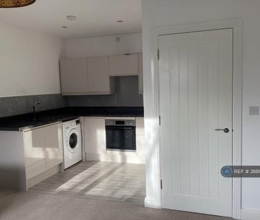 2 bedroom flat to rent - Photo 6