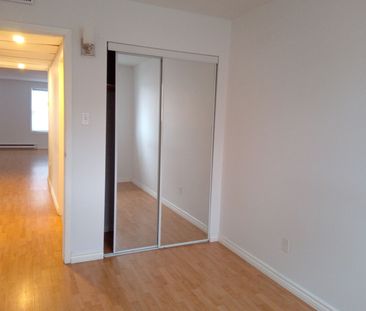 For Lease - 7 Horn Street, London South, Ontario - Photo 2