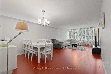 45 Carlton Street #609 - Photo 2