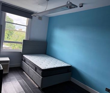 Room in a Shared House, Laleham Road, SE6 - Photo 2