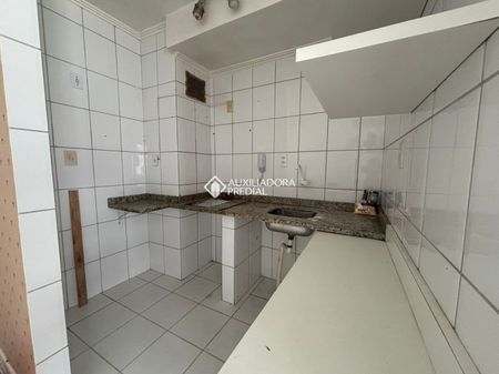 Kitnet com 1 quarto e 27m² para alugar em Jardim Leopoldina, Porto Alegre. - Photo 2