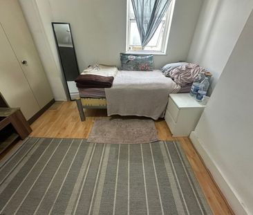 Room in a Shared Flat, High Street, SE20 - Photo 5