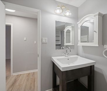 For Lease - 116A High Street, Georgina, Ontario - Photo 4