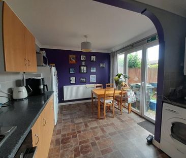 1 bedroom in a house share to rent - Photo 5